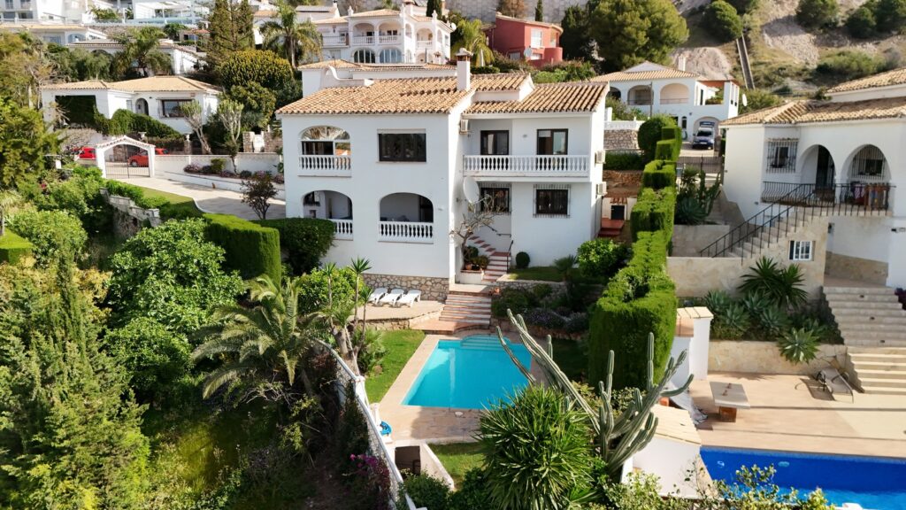 Villa Veracruz - Benalmádena. Licencia turística, vistas al mar y piscina privada. Villa Veracruz - Benalmádena. Tourist licence, sea views and private swimming pool. Villa Veracruz - Benalmádena. Licence touristique, vue sur la mer et piscine privée.