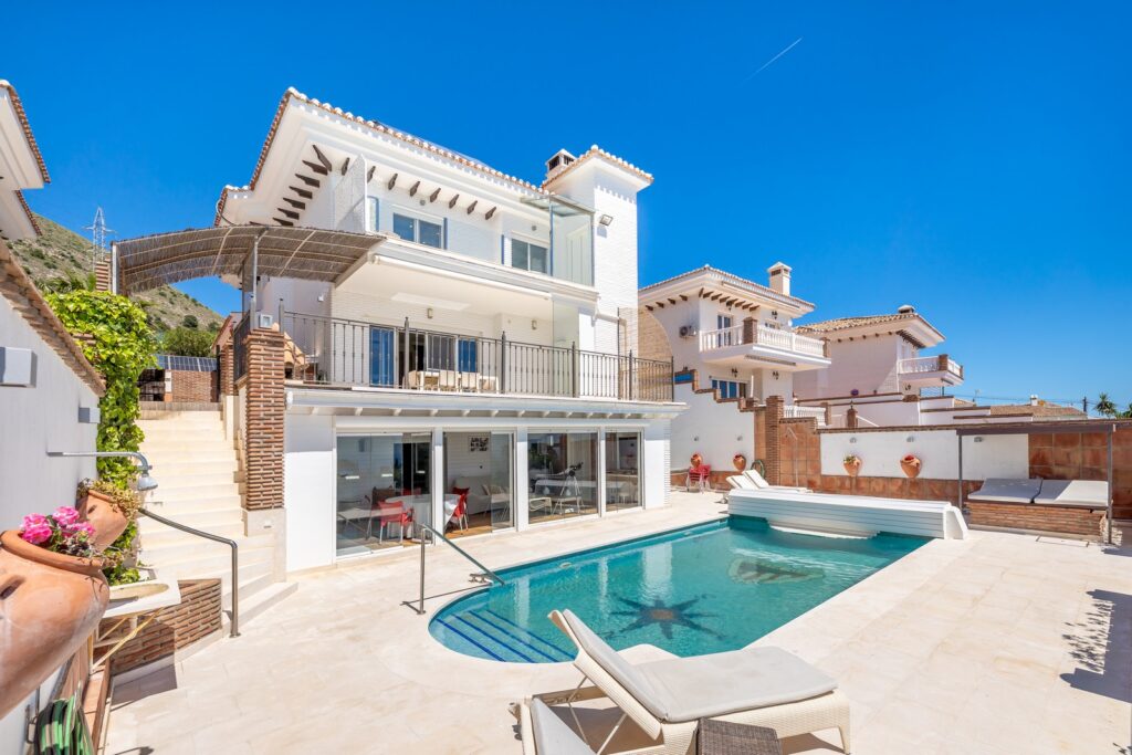 Luxury Villa La Capellania in Benalmadena by Hernan Bustos Real Estate Experts